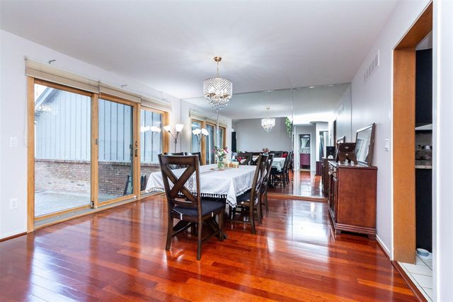 37834 Siena Drive, Farmington Hills, MI 48331