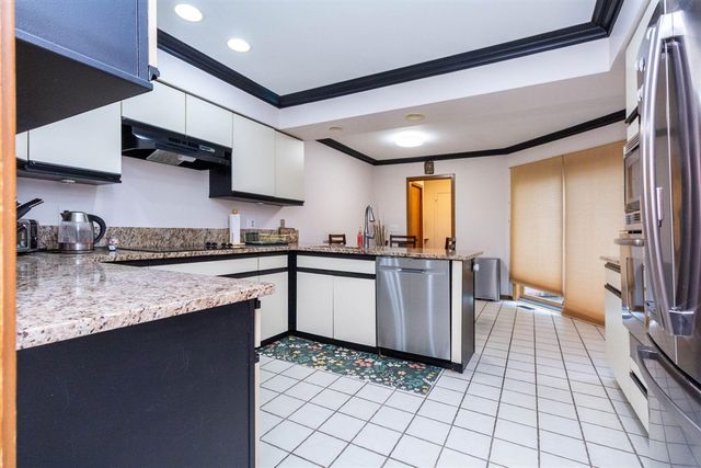 37834 Siena Drive, Farmington Hills, MI 48331