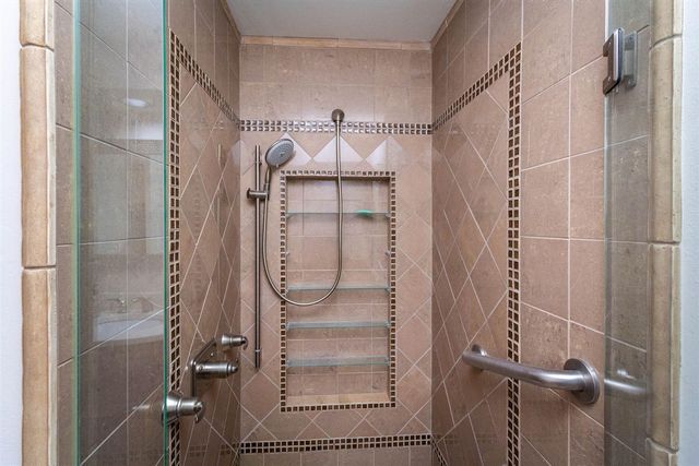 37834 Siena Drive, Farmington Hills, MI 48331
