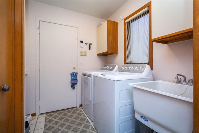 37834 Siena Drive, Farmington Hills, MI 48331