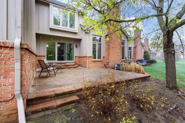 37834 Siena Drive, Farmington Hills, MI 48331