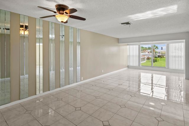 1421 NW 20th Avenue, Delray Beach, FL 33445