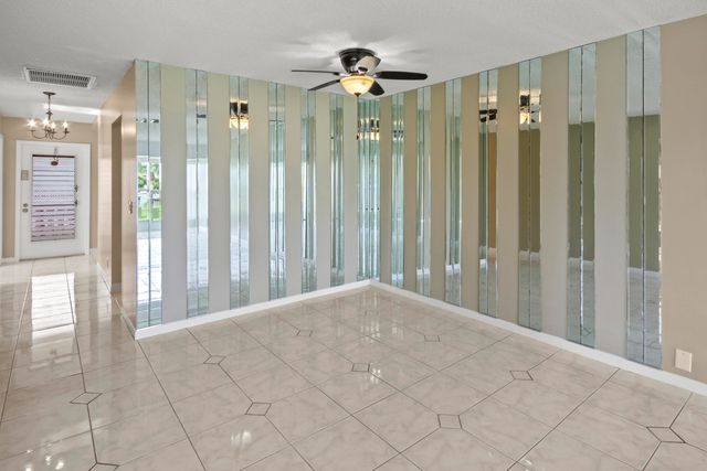 1421 NW 20th Avenue, Delray Beach, FL 33445