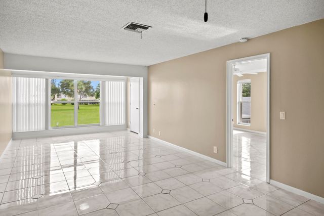 1421 NW 20th Avenue, Delray Beach, FL 33445