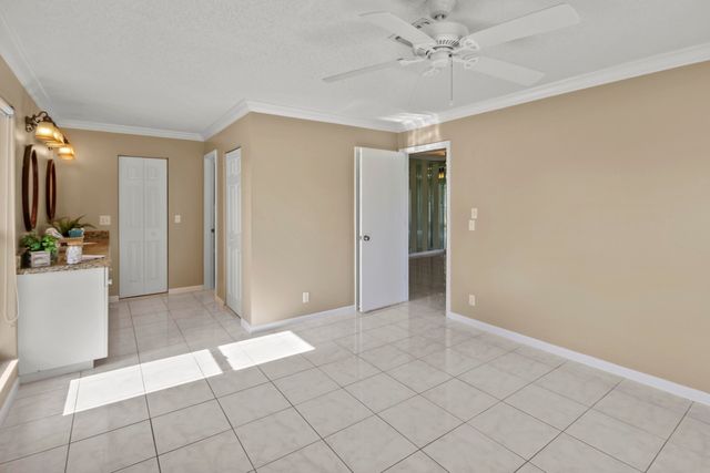 1421 NW 20th Avenue, Delray Beach, FL 33445