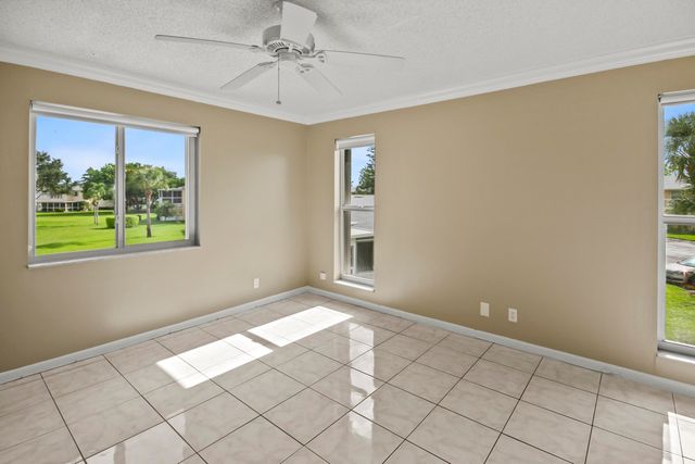 1421 NW 20th Avenue, Delray Beach, FL 33445