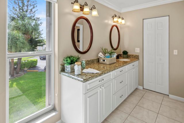 1421 NW 20th Avenue, Delray Beach, FL 33445