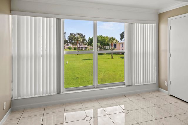 1421 NW 20th Avenue, Delray Beach, FL 33445