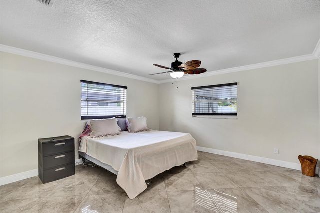 10216 NW 83rd St, Tamarac, FL 33321