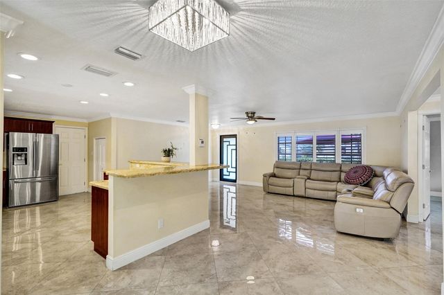 10216 NW 83rd St, Tamarac, FL 33321