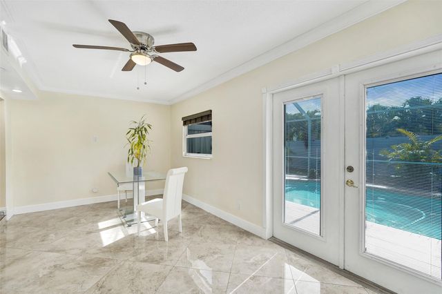 10216 NW 83rd St, Tamarac, FL 33321