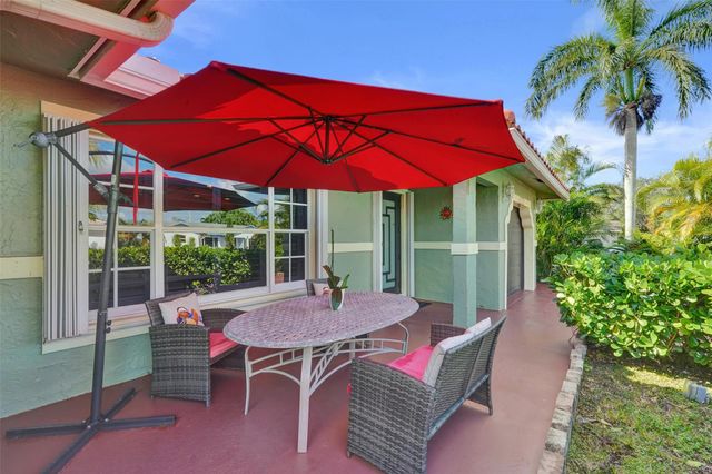 10216 NW 83rd St, Tamarac, FL 33321