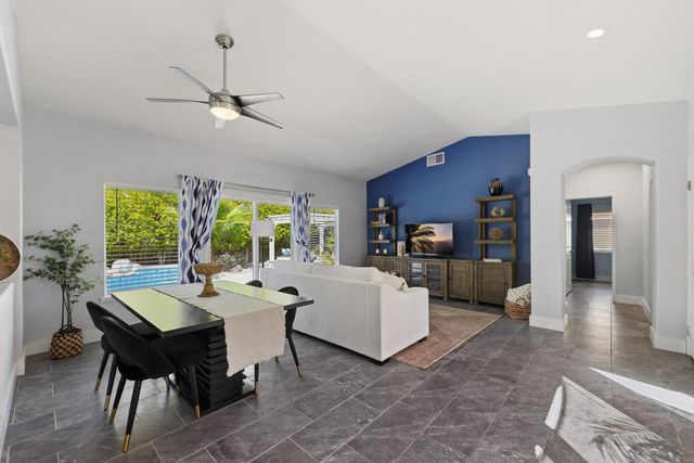 664 E Lily Street, Palm Springs, CA 92262