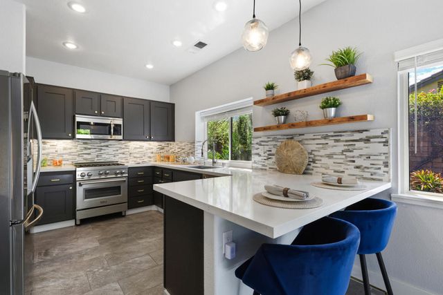 664 E Lily Street, Palm Springs, CA 92262