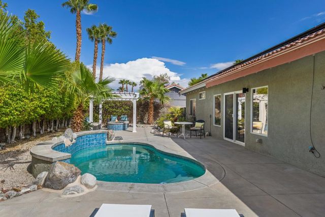 664 E Lily Street, Palm Springs, CA 92262