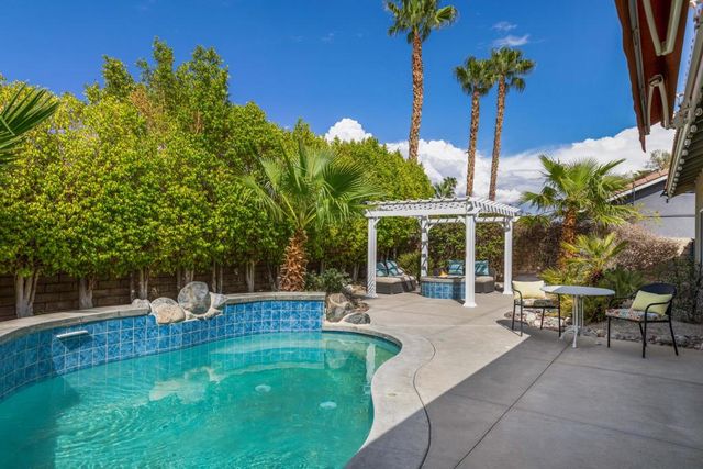 664 E Lily Street, Palm Springs, CA 92262