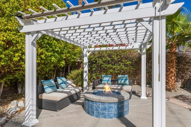 664 E Lily Street, Palm Springs, CA 92262
