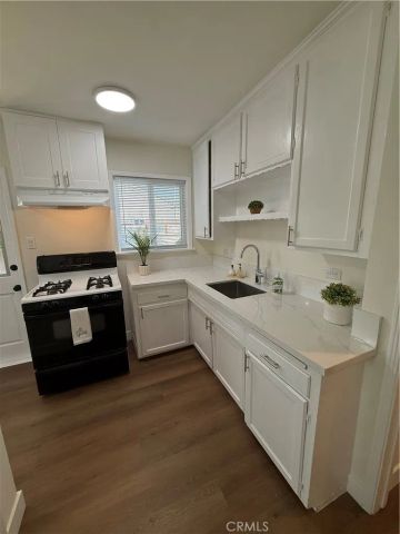 549-551 N Niagara, Burbank, CA 91505