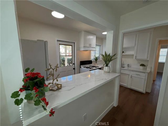 549-551 N Niagara, Burbank, CA 91505