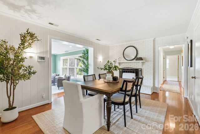 112 Queensbury Road, Winston Salem, NC 27104