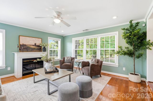 112 Queensbury Road, Winston Salem, NC 27104