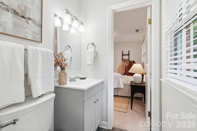 112 Queensbury Road, Winston Salem, NC 27104