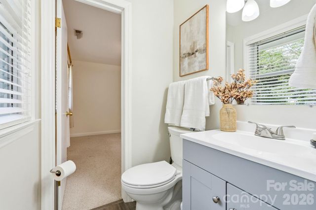 112 Queensbury Road, Winston Salem, NC 27104