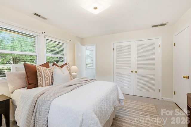112 Queensbury Road, Winston Salem, NC 27104