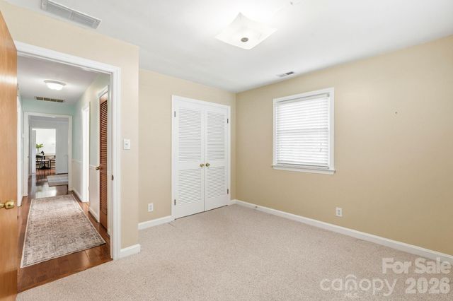 112 Queensbury Road, Winston Salem, NC 27104
