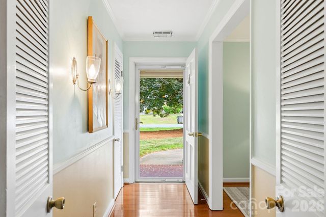 112 Queensbury Road, Winston Salem, NC 27104