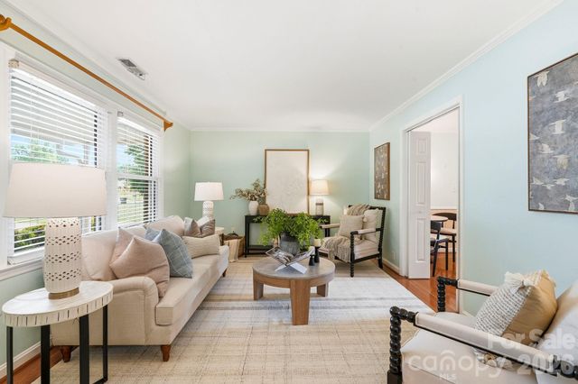 112 Queensbury Road, Winston Salem, NC 27104