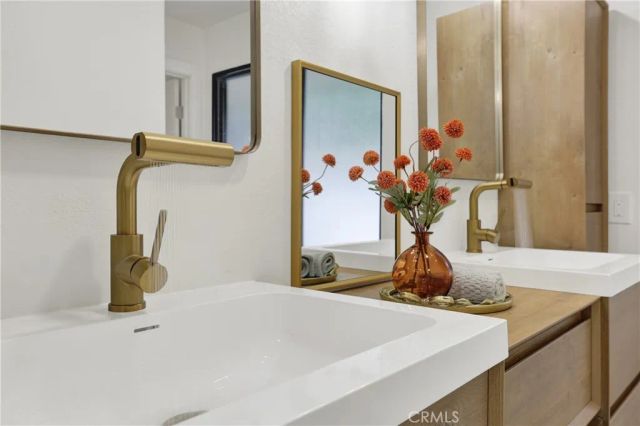 2 Hudson, Irvine, CA 92620