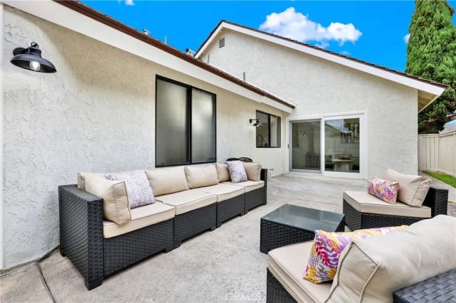 2 Hudson, Irvine, CA 92620