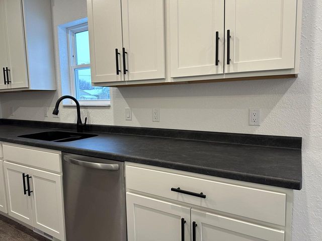 1220 Prairie Avenue, Janesville, WI 53545