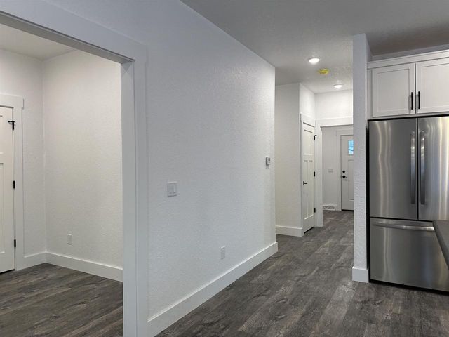 1220 Prairie Avenue, Janesville, WI 53545