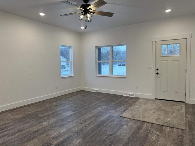 1220 Prairie Avenue, Janesville, WI 53545