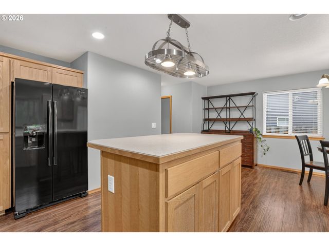 18359 DAVIS St, Sandy, OR 97055