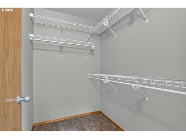 18359 DAVIS St, Sandy, OR 97055