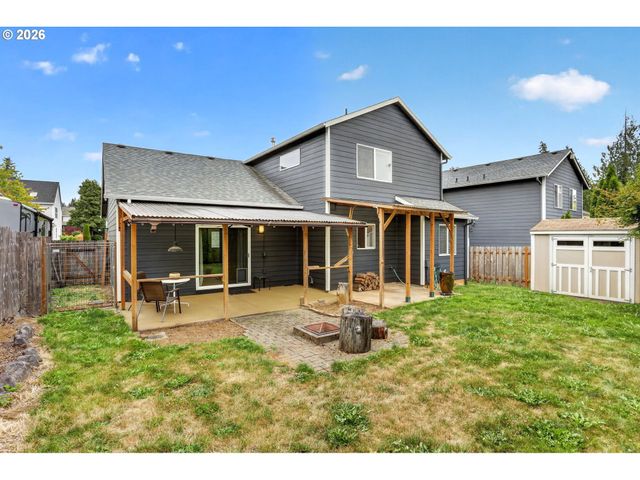 18359 DAVIS St, Sandy, OR 97055