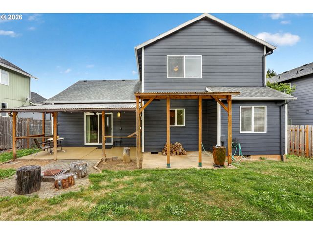 18359 DAVIS St, Sandy, OR 97055
