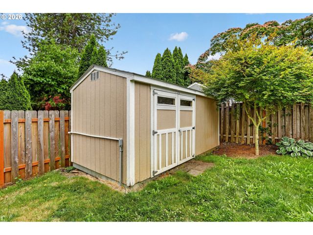 18359 DAVIS St, Sandy, OR 97055
