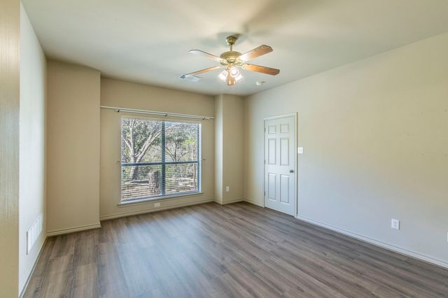 526 Preston Trail, Cedar Hill, TX 75104