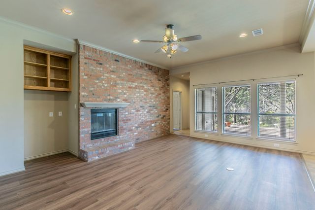 526 Preston Trail, Cedar Hill, TX 75104