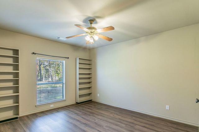 526 Preston Trail, Cedar Hill, TX 75104