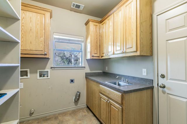 526 Preston Trail, Cedar Hill, TX 75104