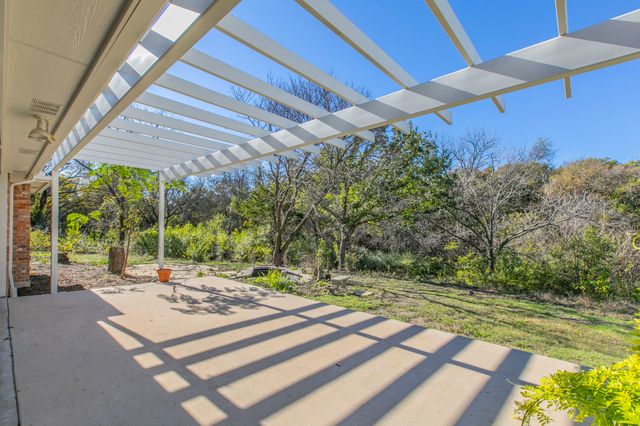 526 Preston Trail, Cedar Hill, TX 75104