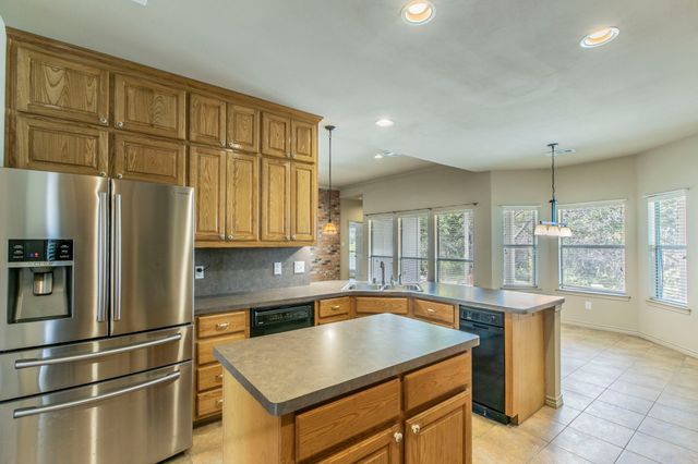 526 Preston Trail, Cedar Hill, TX 75104