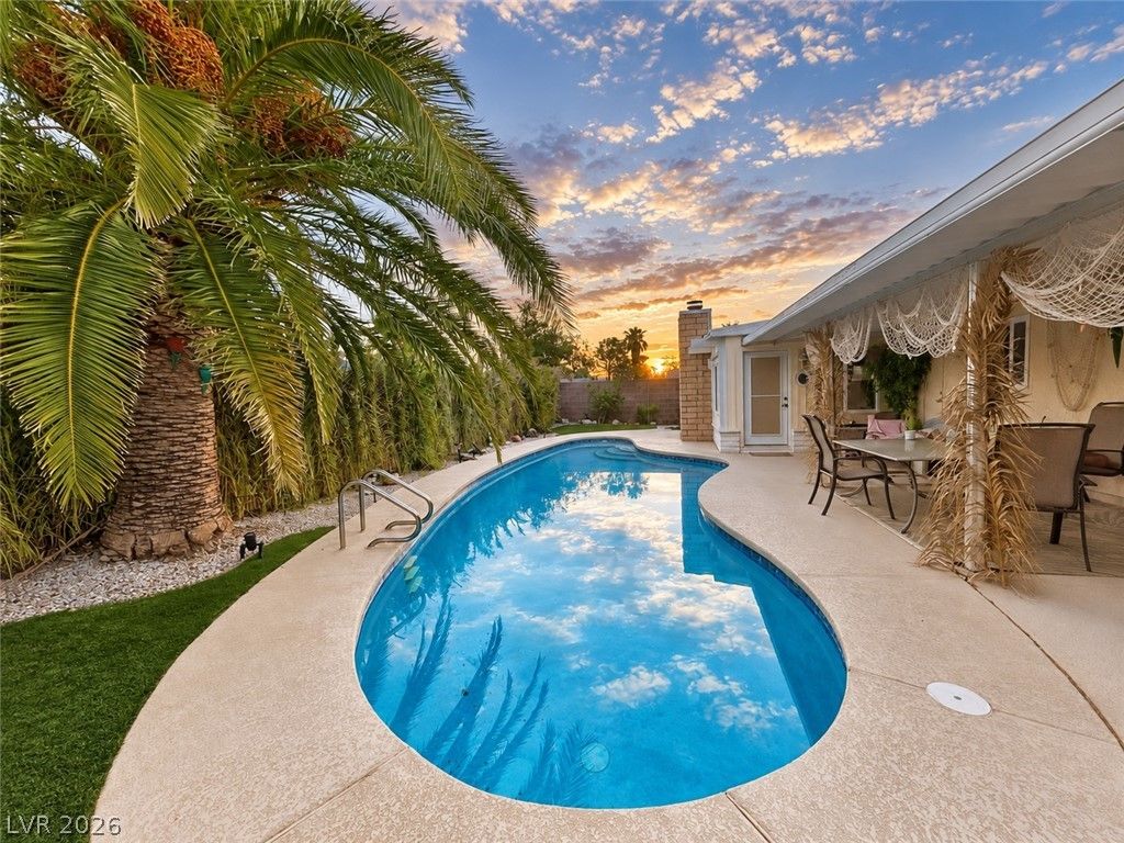 5368 Regal Avenue, Las Vegas, NV 89146 — exterior