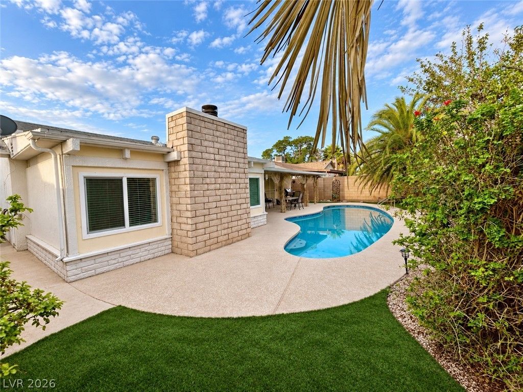 5368 Regal Avenue, Las Vegas, NV 89146 — photo 2