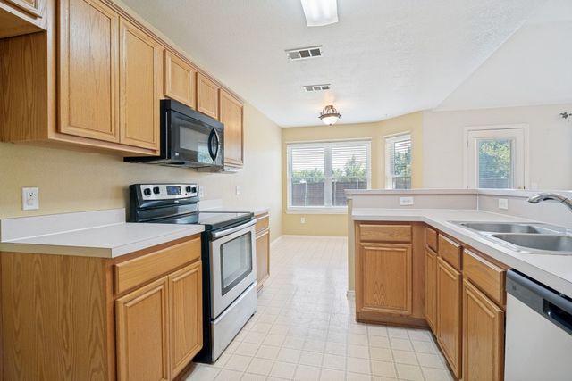 1102 E Oak Street, Wylie, TX 75098
